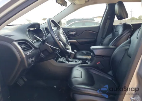 2019 Jeep Cherokee Latitude Plus Fwd from USA, damaged, VIN 1C4PJLLB1KD353904